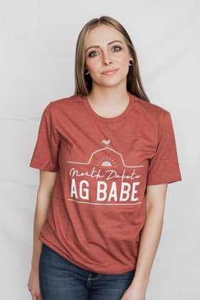 North Dakota Ag Babe Short Sleeve Tee Shirt - Heather Clay